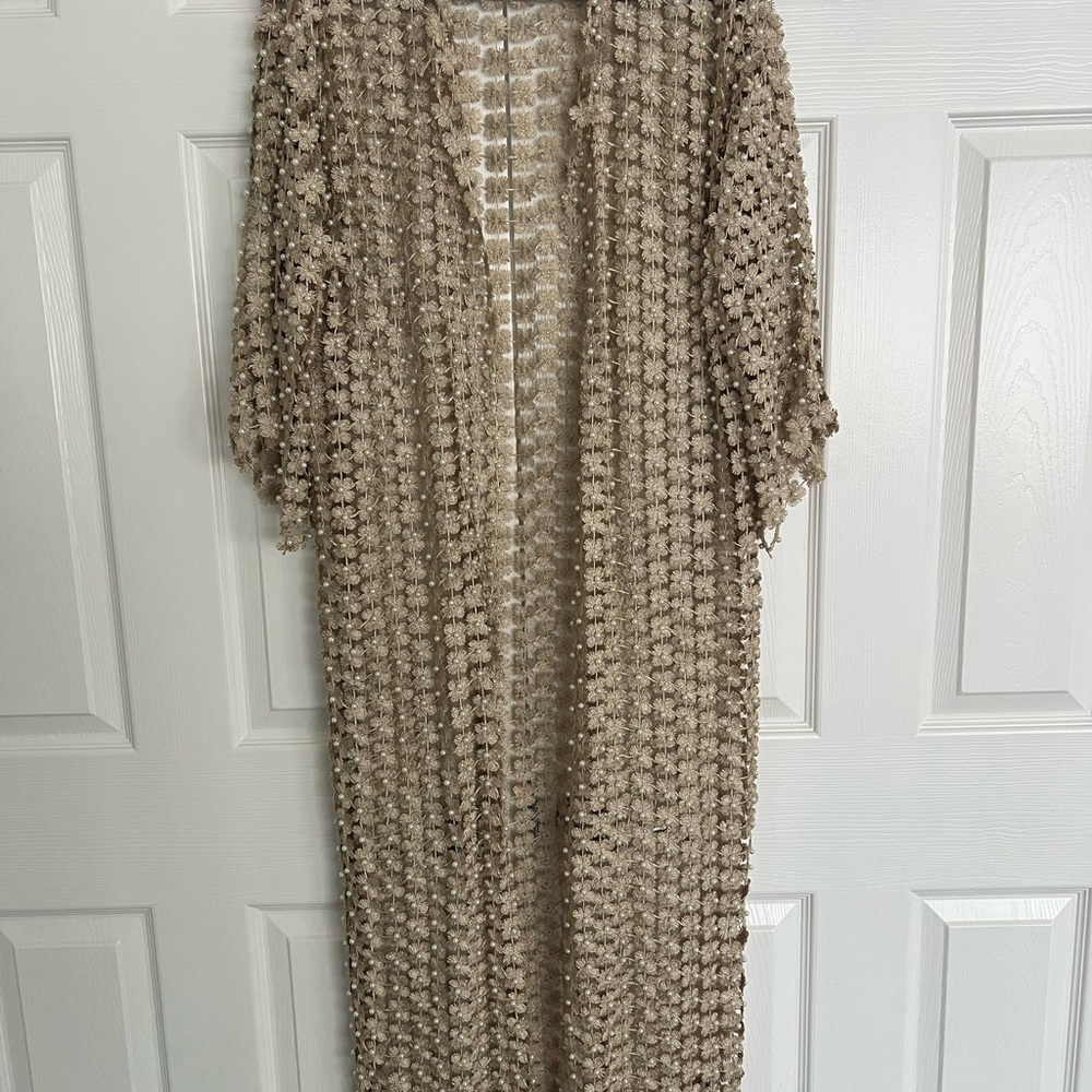 Beulah Pearl Floral Lace Overlay Cardigan Gold
